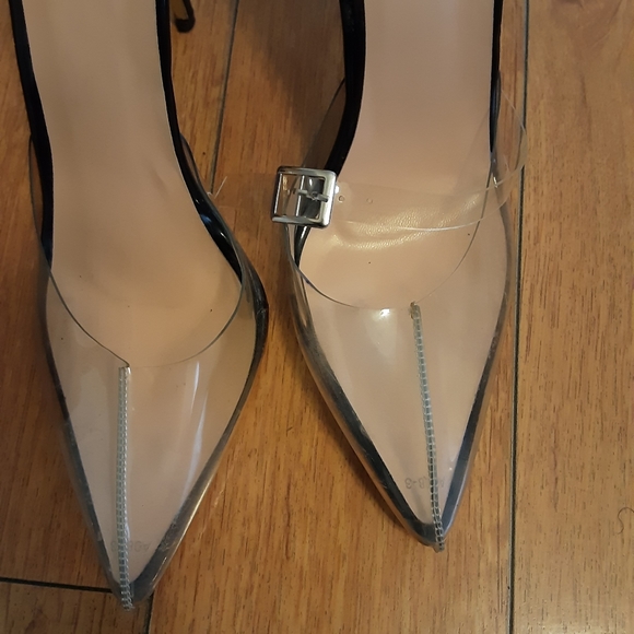 Clear  Pointy Heels - Picture 3 of 4